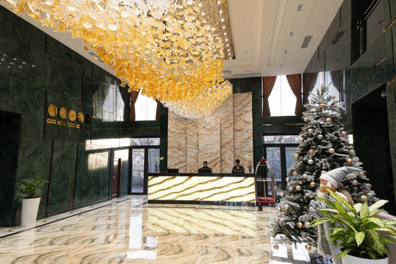 Mir Luxe Plaza Hotel Tasken Kültér fotó